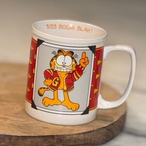 Vintage 1978 Garfield Coffee Mug “ Siss Boom Bah “ Enesco School Spirit